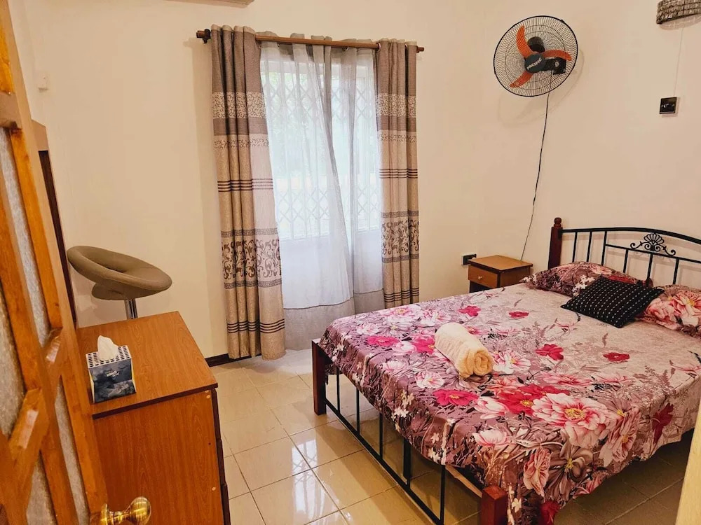 Captivating 3-bed Apartment in Flic en Flac