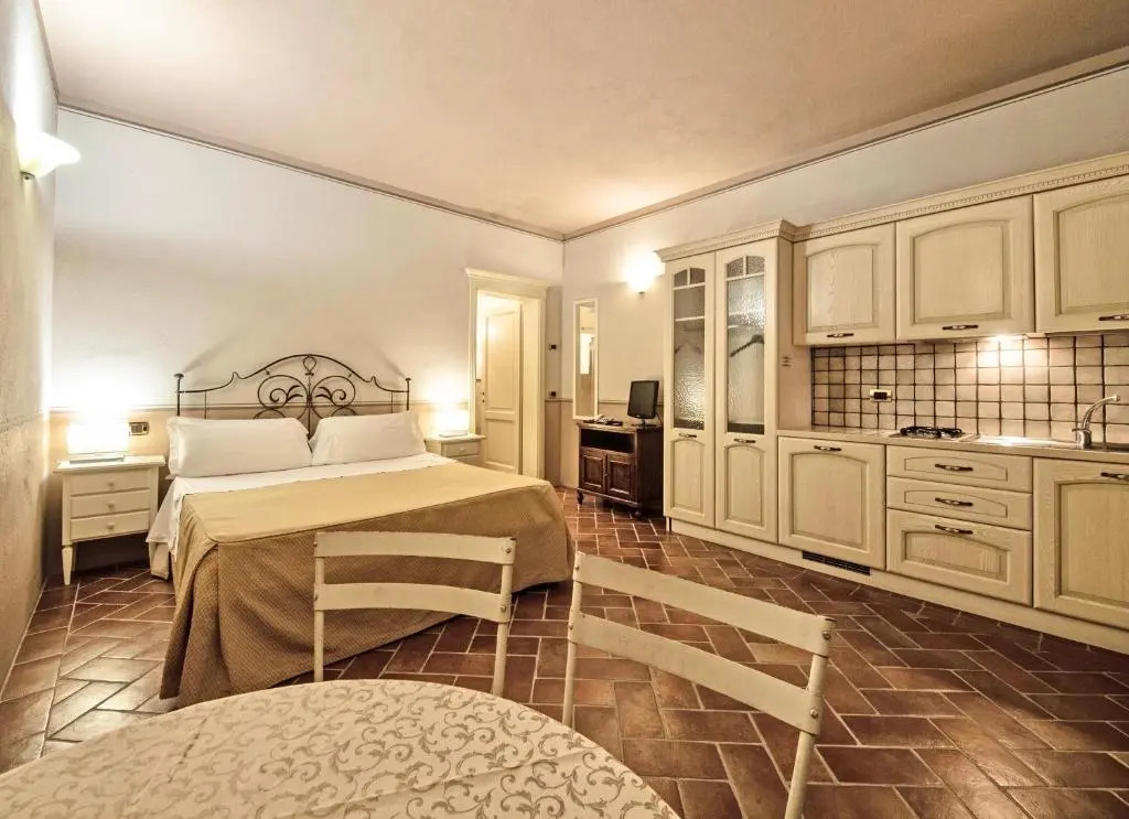 Residence con piscina a Monteverdi