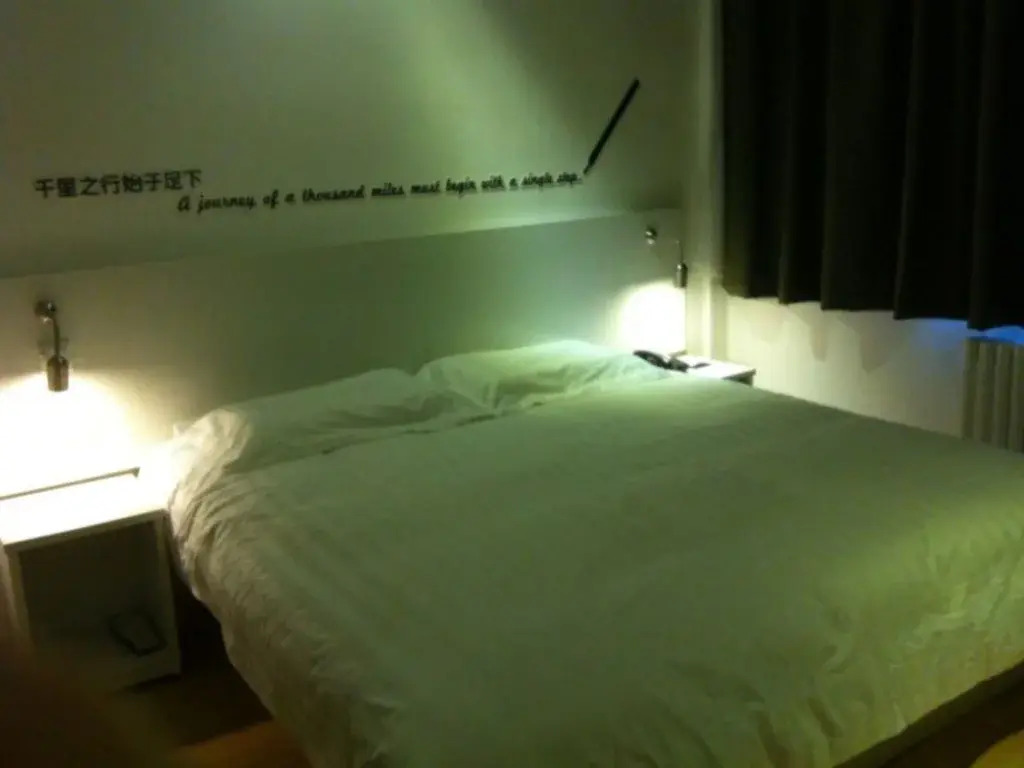 Home Inn Xinxiang Xinfei Avenue Branch