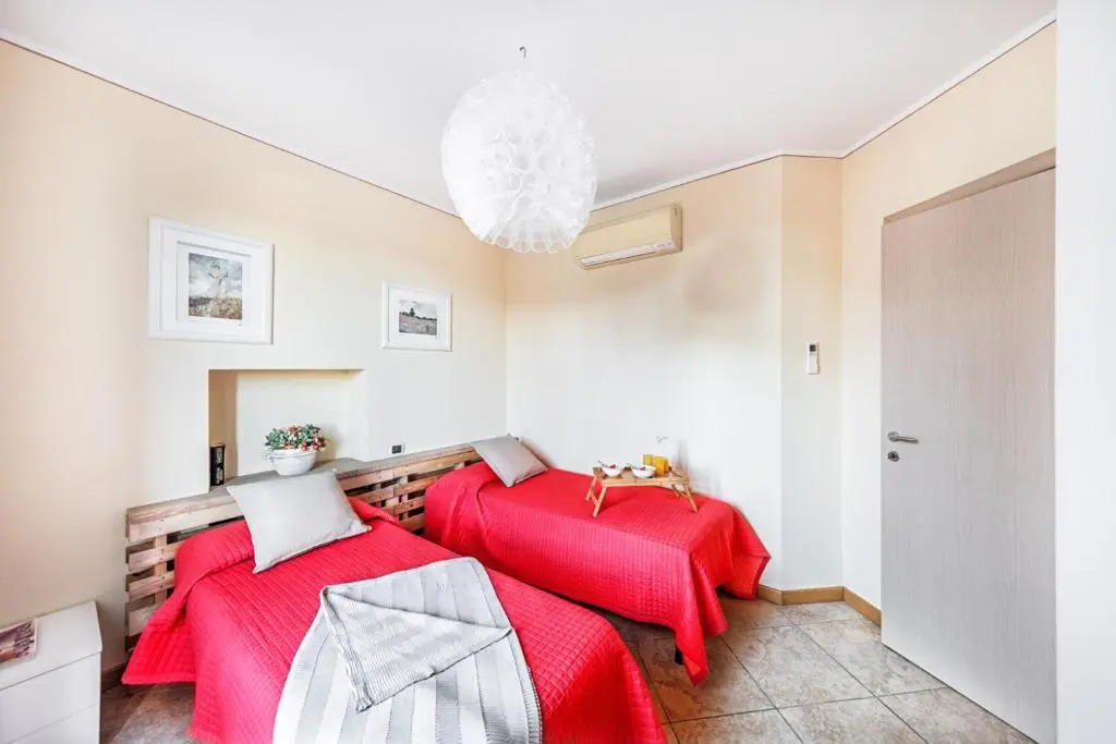 Rosy Apartment