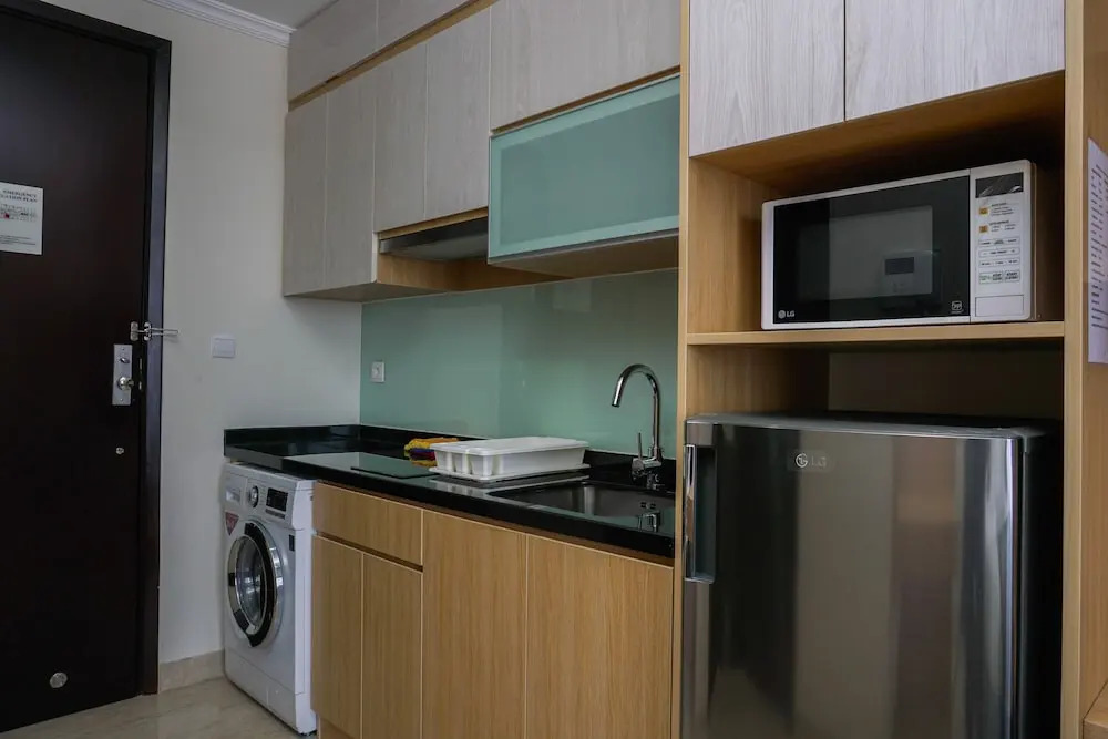Elegant and Tidy Studio Apartment @ Menteng Park By Travelio