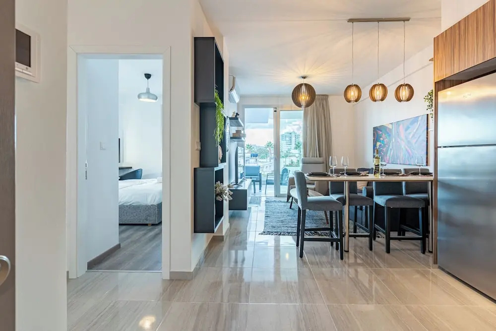Sunflower 1-BR Apt. & Balcony in Larnaca