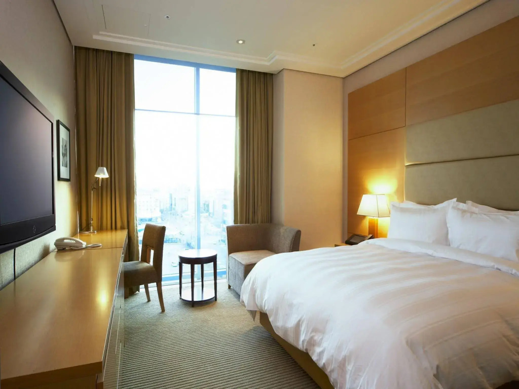 BREEV GWANGJU by LOTTE HOTELS, formerly Ramada Plaza by Wyndham Gwangju