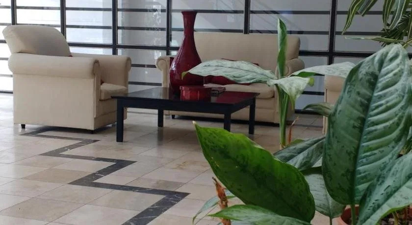 Lazaro hotel
