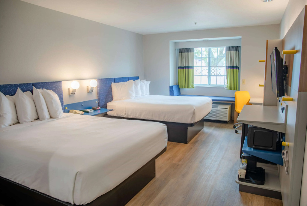 Microtel Inn & Suites by Wyndham Kingsland Naval Base I-95