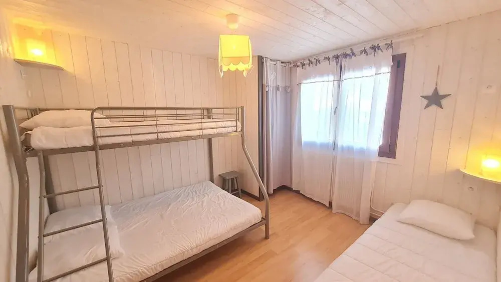 Family Apartment Near the Slopes