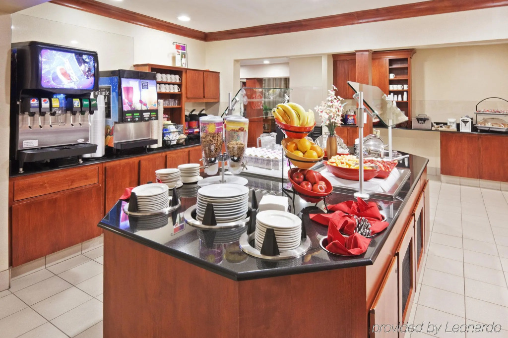 Staybridge Suites Dallas Addison