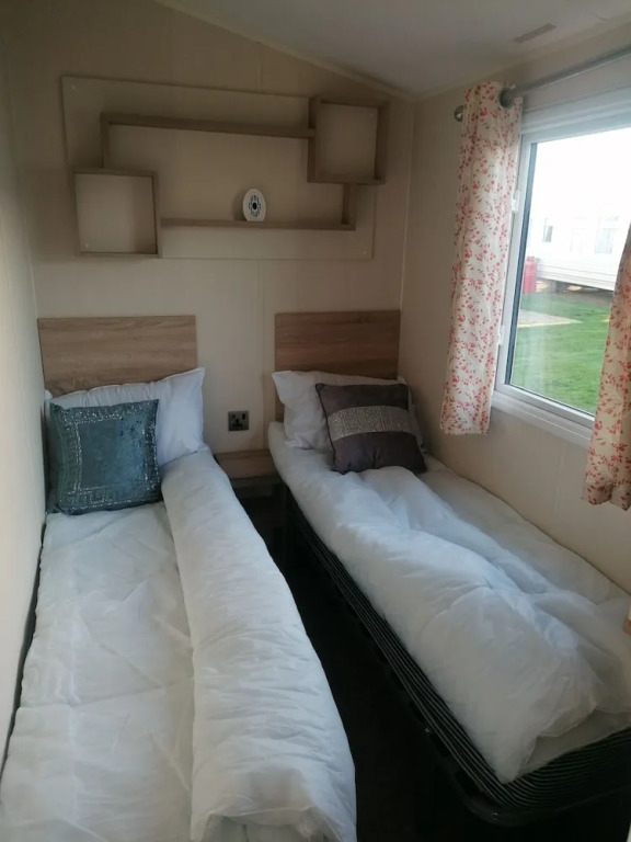 4-bedroom Caravan/static Home in Clacton-on-sea