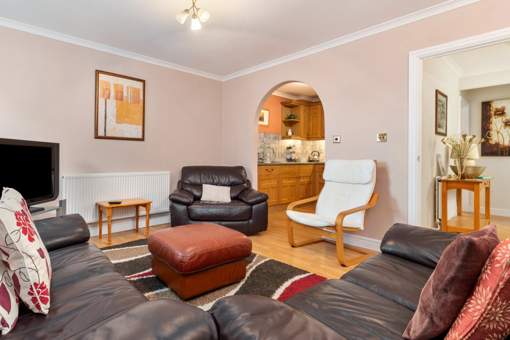 Arcadia House - Lovely Apartment Close to Beaches Harbour and Town Centre
