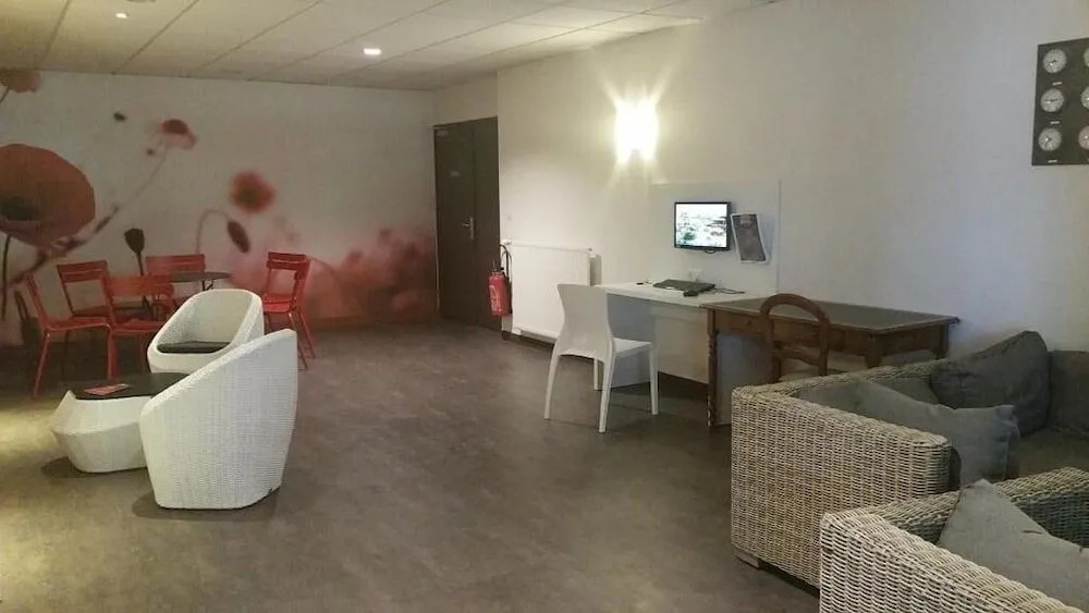 The Originals City, Le Patio Hôtel, Cholet Nord