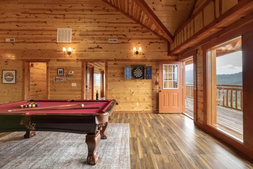 Sugarland by Avantstay Sleeps 28! Home Theatre! Two Hot Tubs! Indoor Pool! Incredible Views!