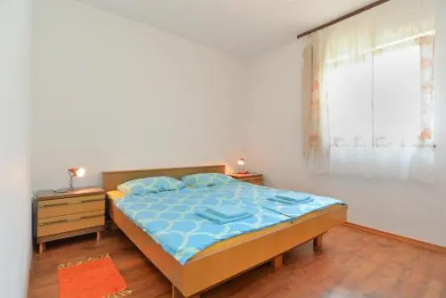 Apartment 1725