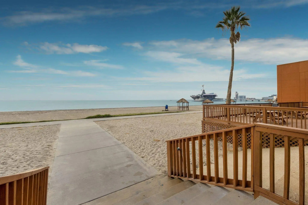 Quality Inn & Suites Corpus Christi Beachside