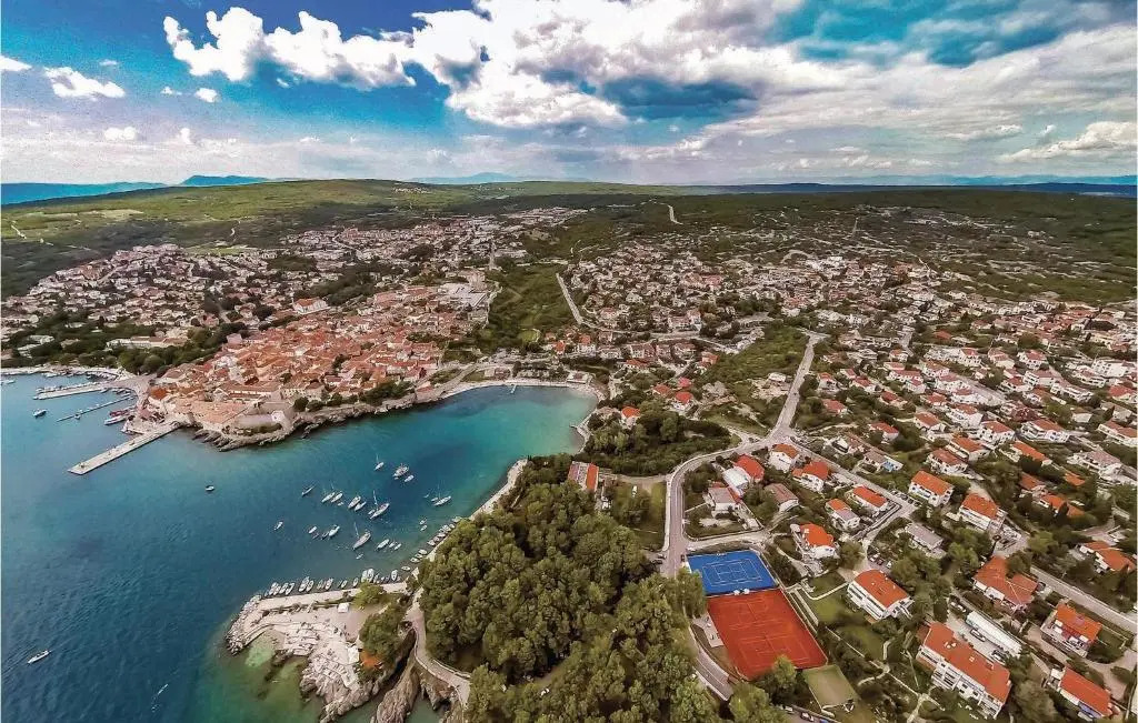 Nice Apartment in Skrpcici With Wifi and 3 Bedrooms