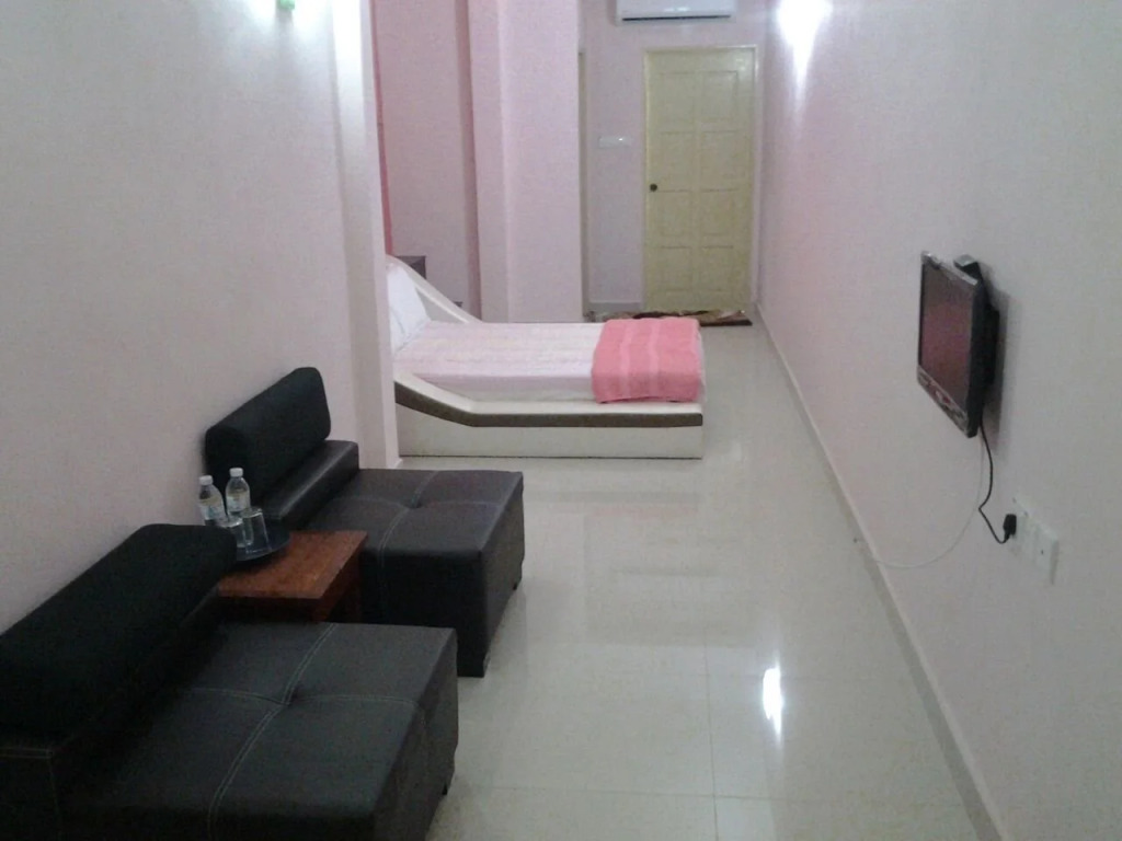 D'Family Hotel