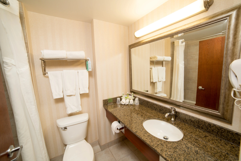 Holiday Inn Express & Suites Drayton Valley by IHG