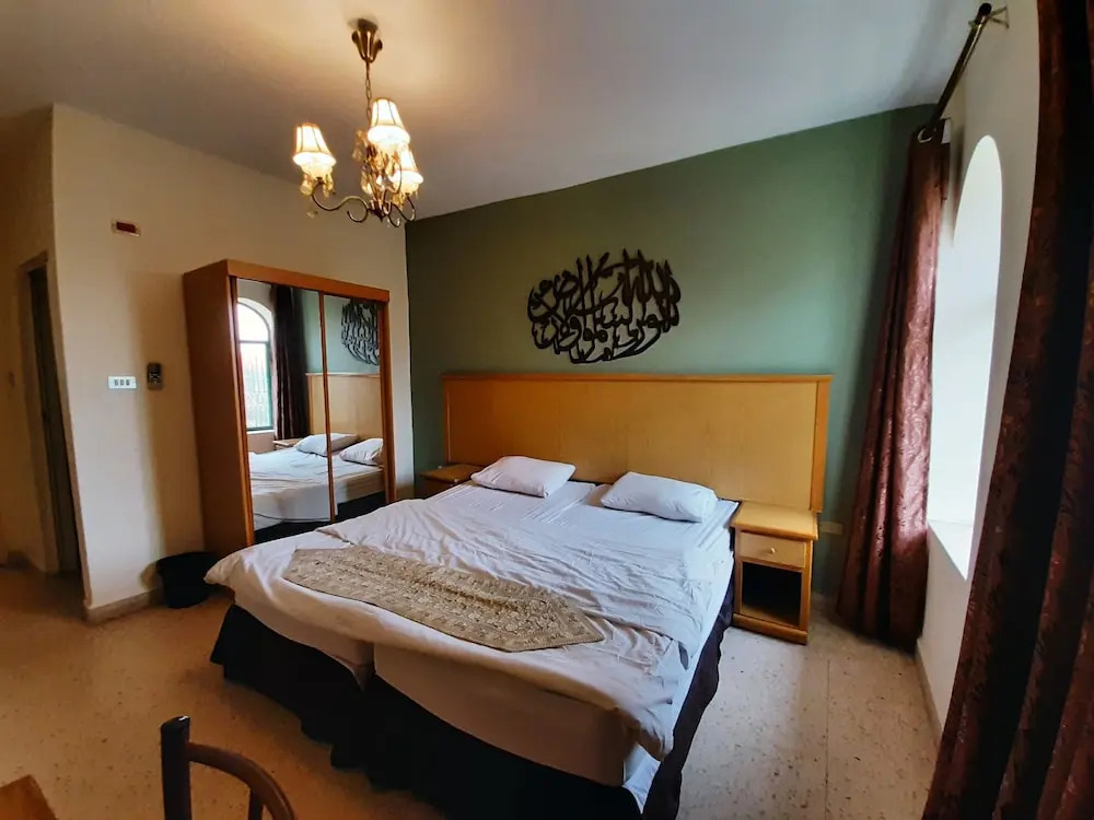 Moab Land Hotel