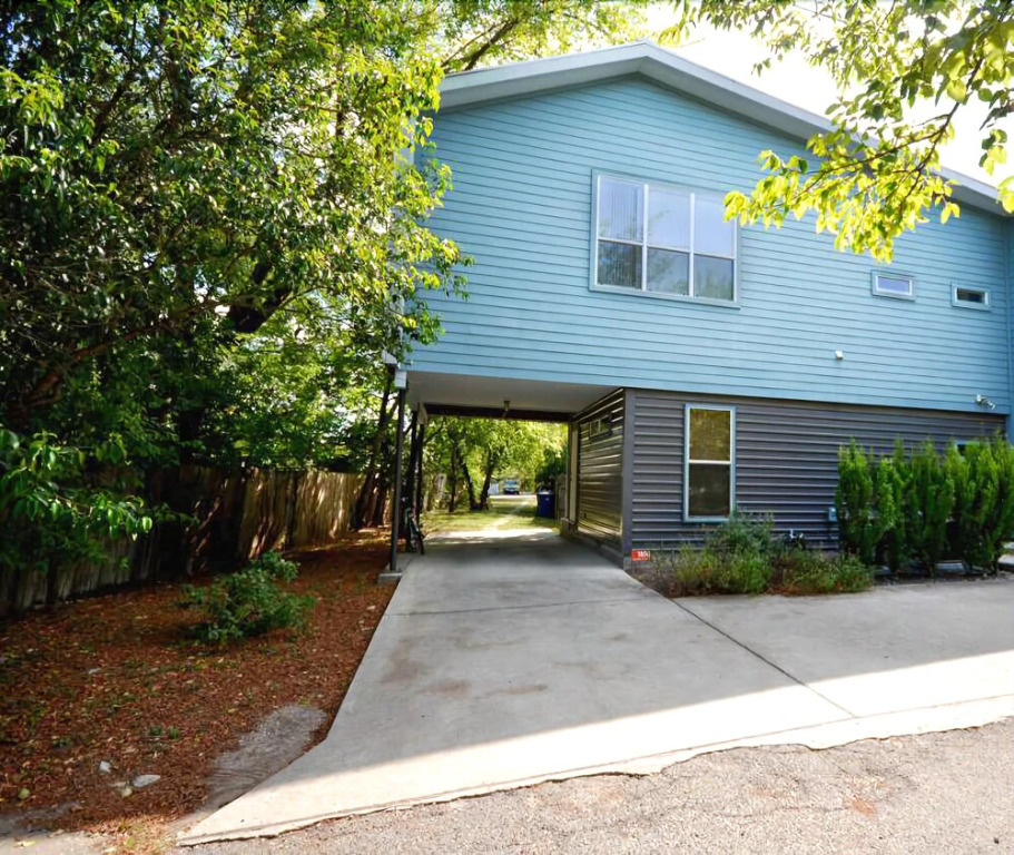1BR South Austin Steps from 1st by RedAwning