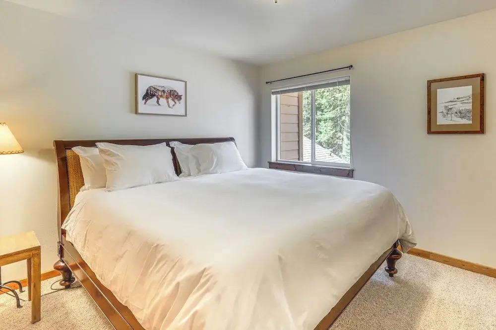 1 Mi to Ponderosa State Park: Condo w/ Pool Access