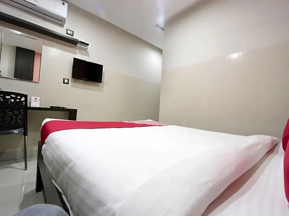 OYO 14520 Habitat Hotel & Suites