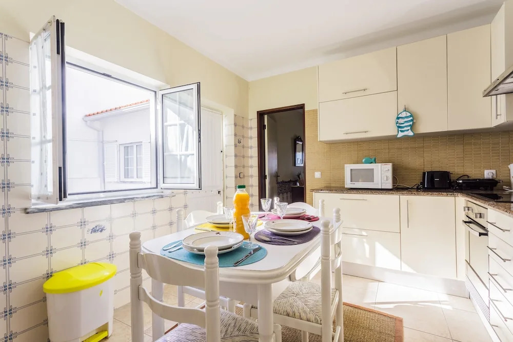 Best Houses 26 - Baleal Beach front Retreat