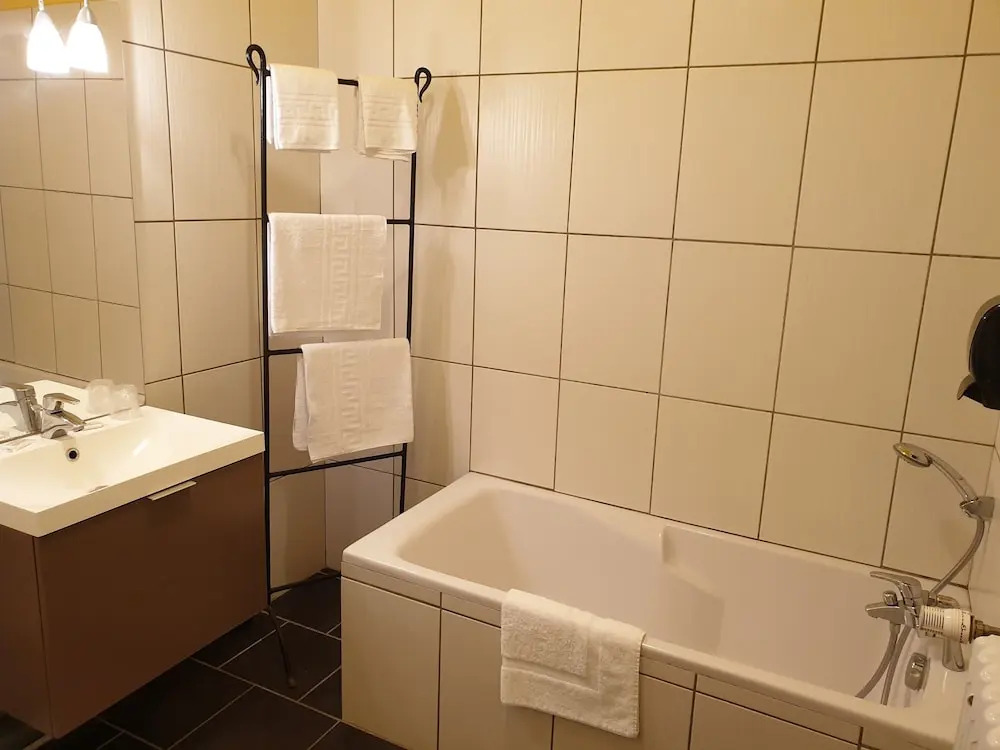 Logis Hôtel Saint Cyr