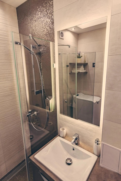 Apartment on Gellért Hill Budapest Downtown with free garage & Castle View