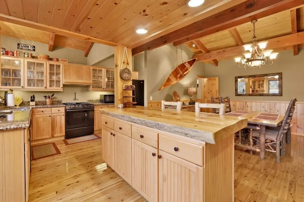 2198-boulder Cove Lakeview Chalet 4 Bedroom Home by Redawning