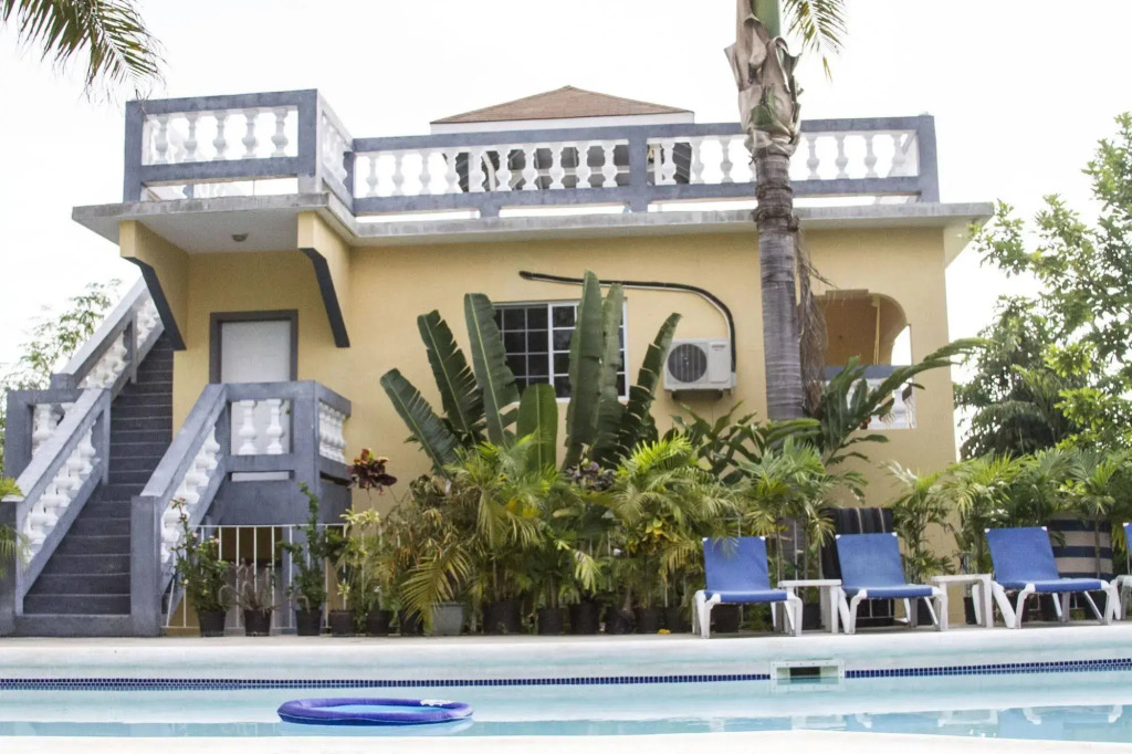 Seastar Inn Bed And Breakfast
