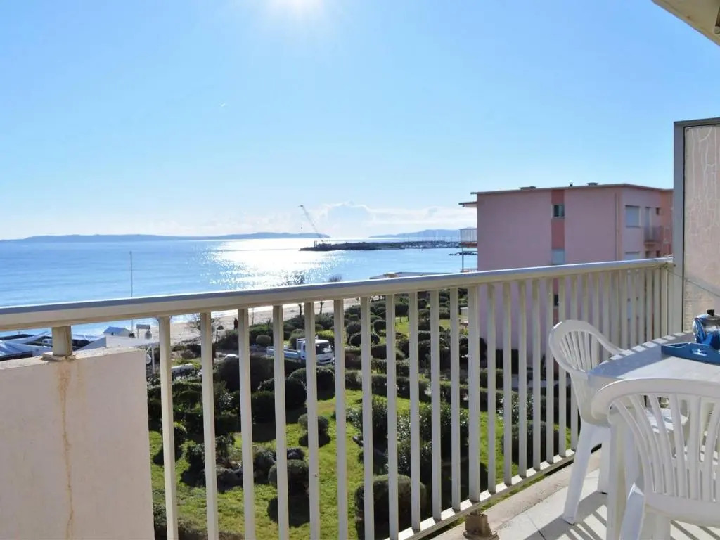 Appartement Le Lavandou, 3 pièces, 6 personnes - FR-1-251-374