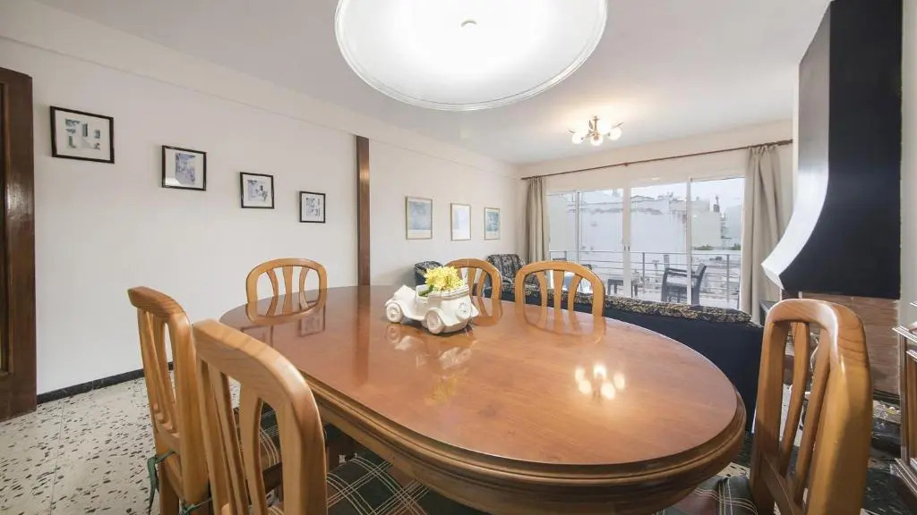 R28 Apartamento Montserrat 11-3