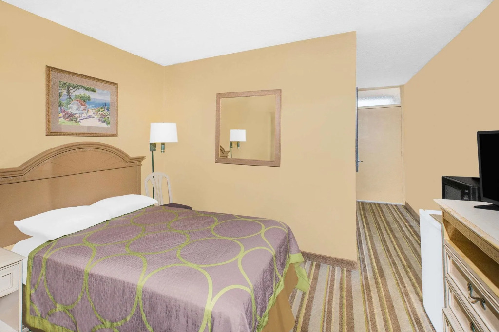 Super 8 Myrtle Beach/Ocean Front Area