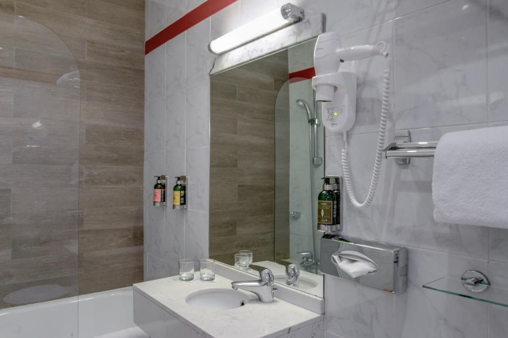 Hôtel Hiro Paris