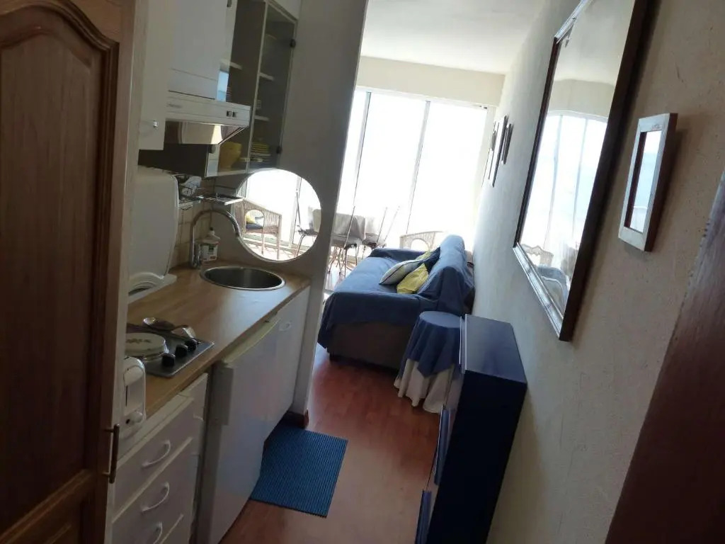 Appartement Le Lavandou, 1 pièce, 2 personnes - FR-1-308-50