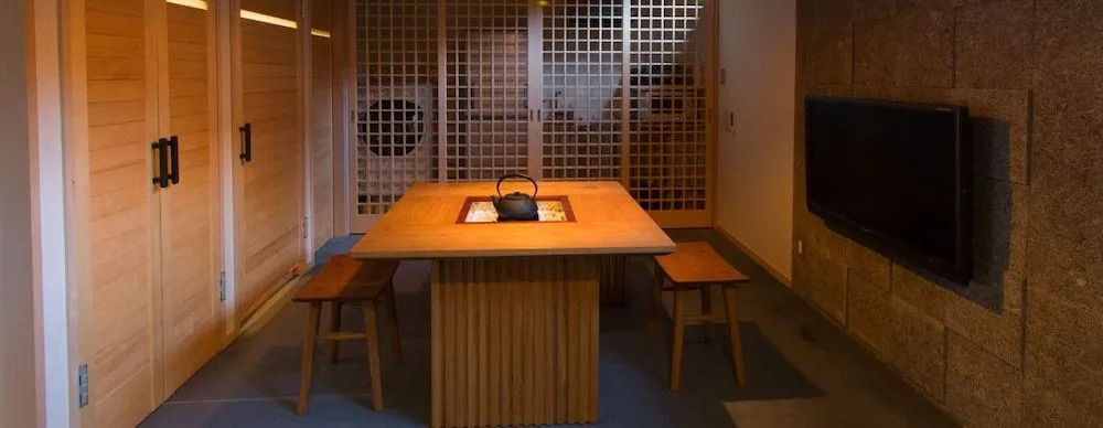 Yanaka Kotobuki Sou