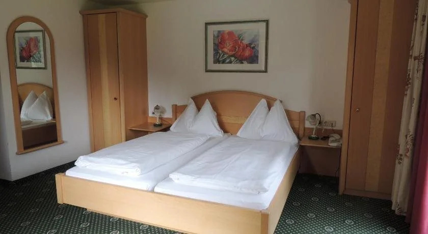 Hotel Garni - Restaurant Kaminstube