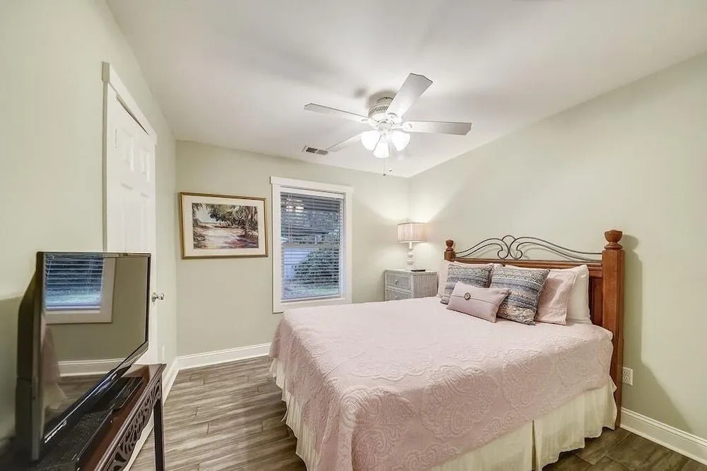 13 Sandpiper Street - 3 Br home by RedAwning