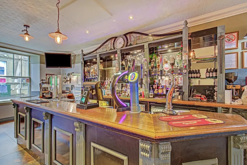 The Kinloch Arms Hotel