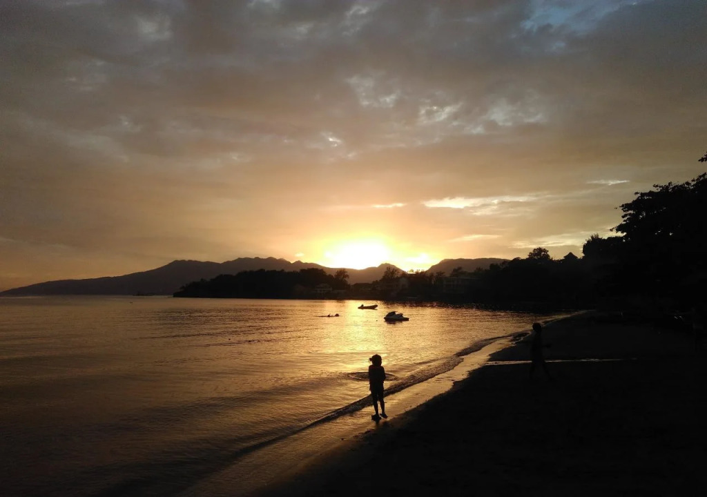 Mango's Beachfront Resort
