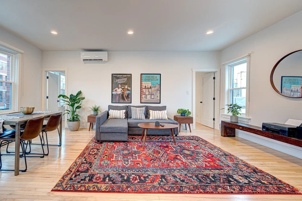 The Bagel Inn - Bright & Modern Wrigleyville 2 Bed by AllSet Turnover