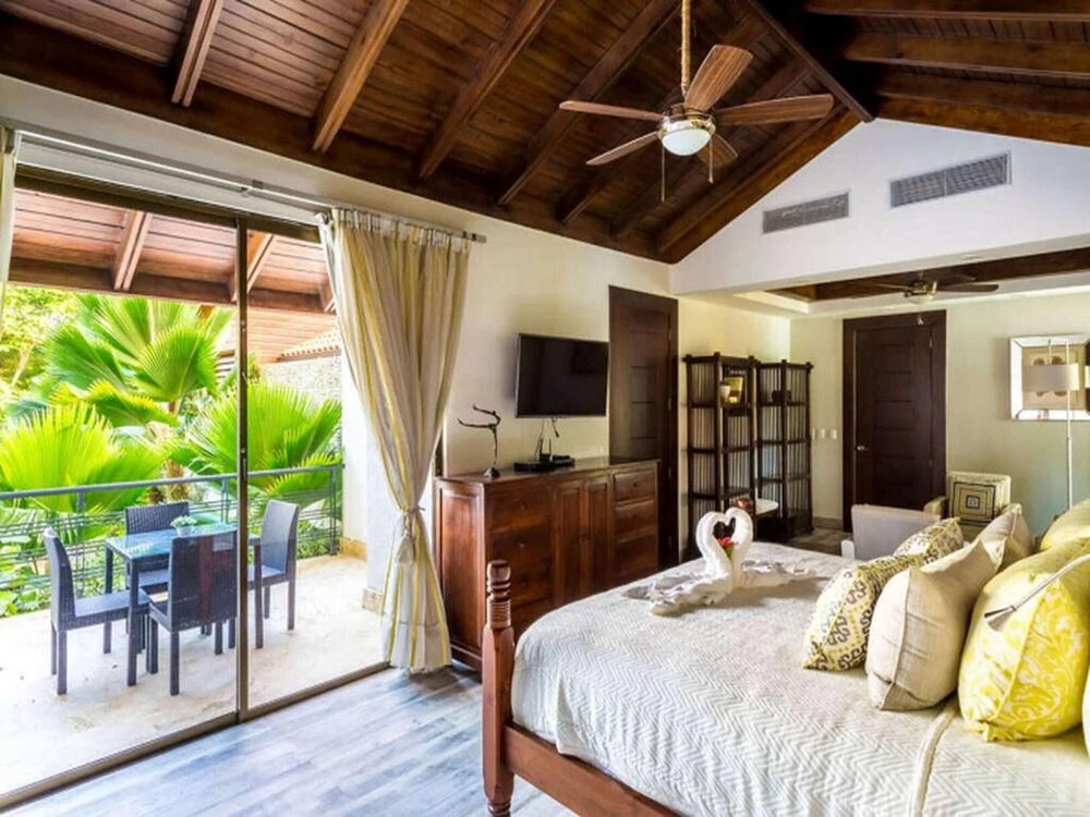 Sunny Vacation Villa 62