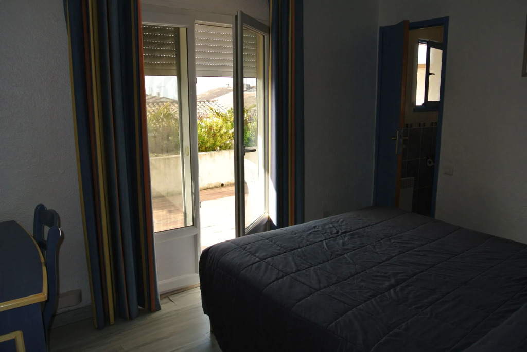 Hotel Les Palmiers En Camargue