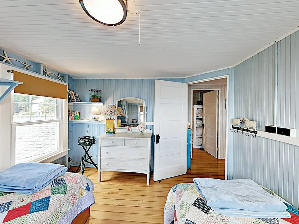 47 South Beach Rd Home