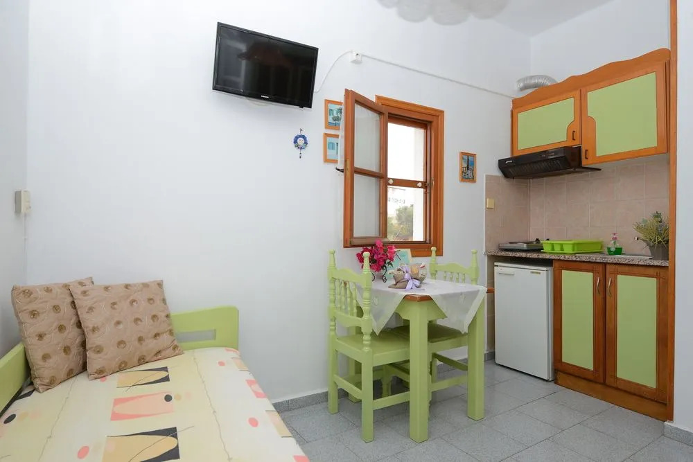 Doras Studios & Apartments