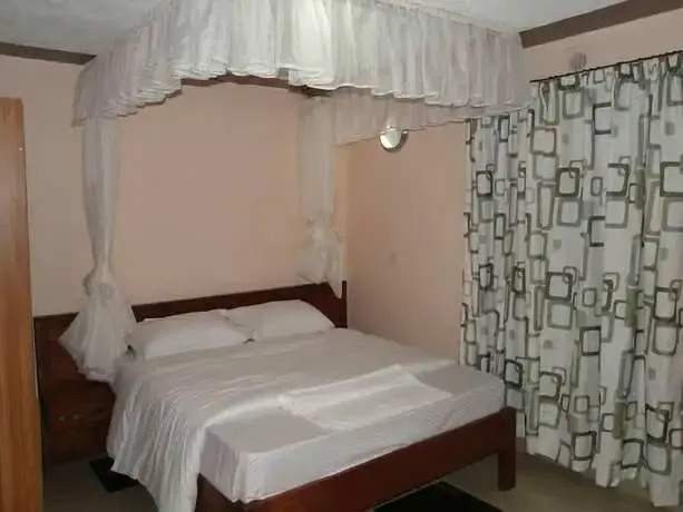 Greenway Inn & Suites