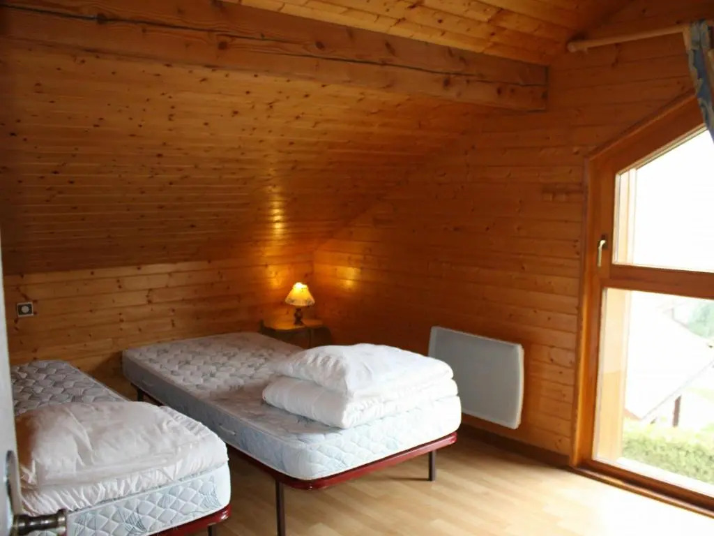 Chalet spacieux à Gérardmer avec terrasse et équipements familiaux - FR-1-589-65