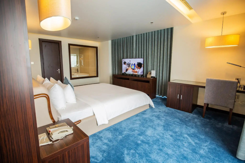 Central Luxury Hạ Long Hotel