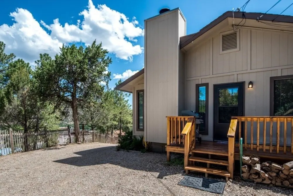 English - Three Bedroom Cabin