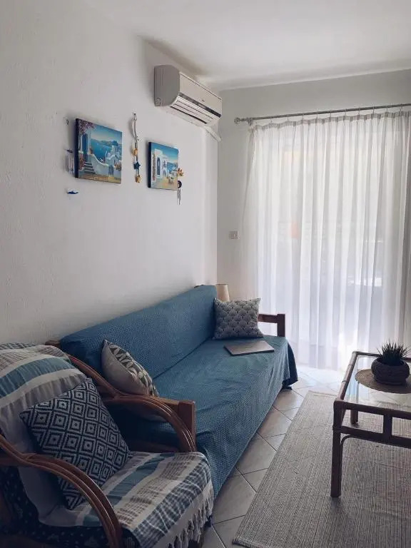 Nice homely 2-bedroom apartment close to the beach