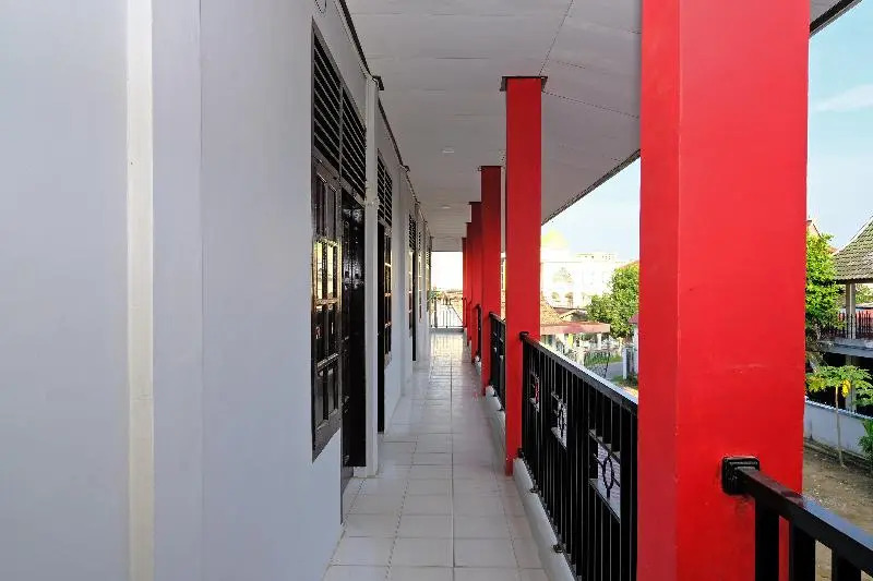 Steze Kost By OYO Rooms